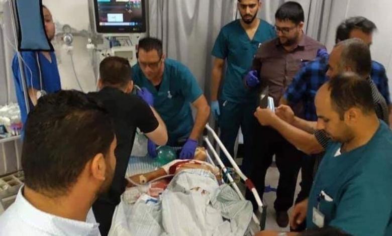 إصابة طفل فلسطيني بجروح خطيرة برصاص الاحتلال في الخليل