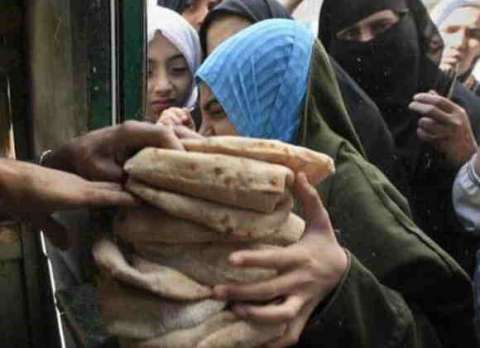 كيف تلقى المصريون حديث تحريك أسعار الخبز؟ ولماذا آثر الشيخ “كريمة “الوقوف في خندق النظام؟