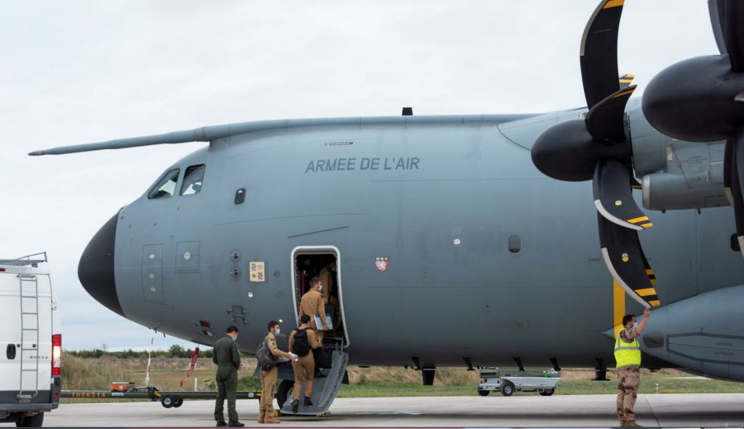 استئناف رحلات الإجلاء في مطار كابول الأفغاني