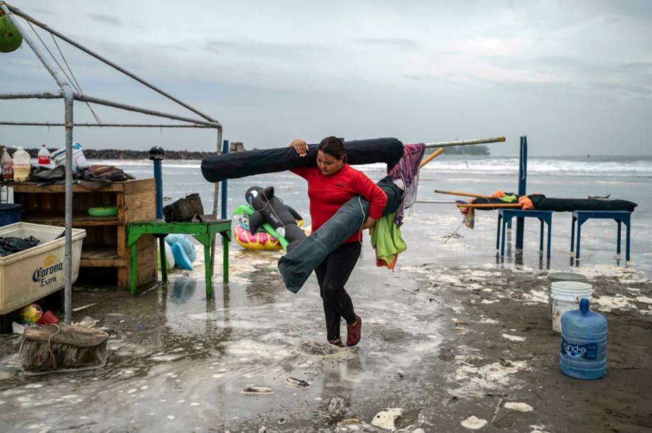 13 قتيلاً ومفقوداً جراء إعصار غريس في المكسيك