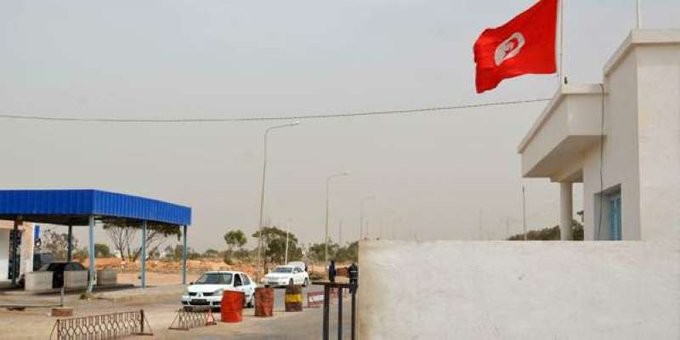تونس وليبيا تعيدان فتح الحدود المشتركة بينهما بعد إغلاقها لأكثر من شهرين
