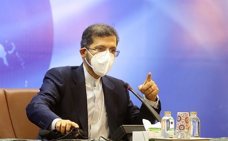 زاده: إيران ترفض أي تدخل في برنامجها النووي السلمي