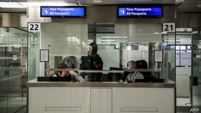 فرنسا تعتزم تخفيض تأشيرات الدخول للجزائريين والمغاربة والتونسيين بشكل حاد