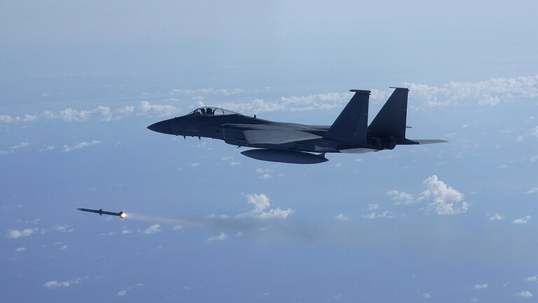 الخارجية الأمريكية تقر بيع صواريخ “جو-جو” للسعودية بـ650 مليون دولار