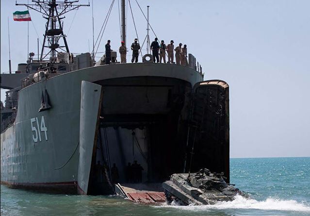 الجيش الإيراني يبدأ مناورات “ذو الفقار” البرمائية