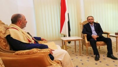 الرئيس المشاط يلتقي مساعد رئيس هيئة الأركان لشؤون العلاقات الداخلية
