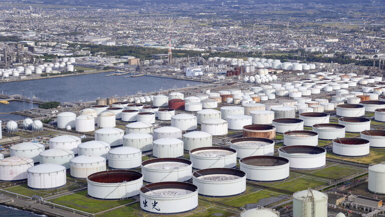 اليابان تعلن الإفراج عن بعض احتياطي النفط بالتنسيق مع الولايات المتحدة