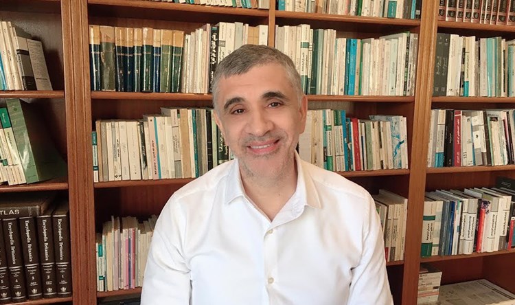 الموت يغيب سماح إدريس.. معاداة التطبيع والمطبعين حتى النفس الأخير