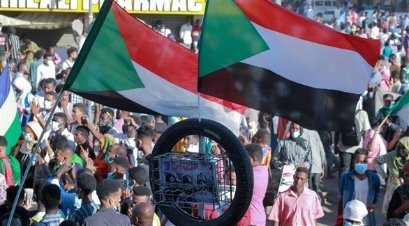 الآلاف يتظاهرون في السودان للمطالبة بحكم مدني