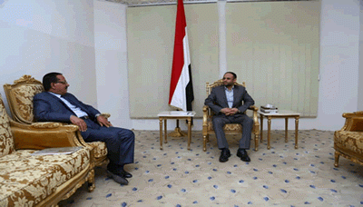 الرئيس المشاط يناقش مع وزير الثقافة الصعوبات التي تواجه الوزارة