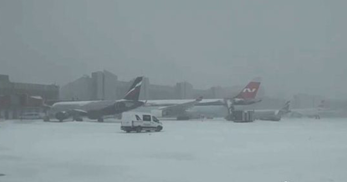 إلغاء وتأجيل أكثر من 50 رحلة جوية في مطارات العاصمة الروسية موسكو