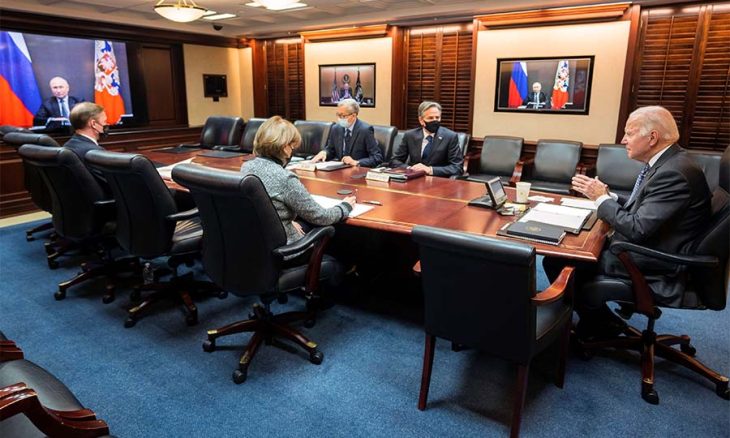 محادثات أمريكية-روسية حول الأسلحة النووية والأزمة الأوكرانية في 10 يناير