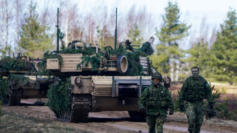 “ملاءة الإخفاء”.. إليك ما نعرفه عن التقنية التي يزعم العدو الإسرائيلي أنها قادرة على إخفاء الدبابات والجنود