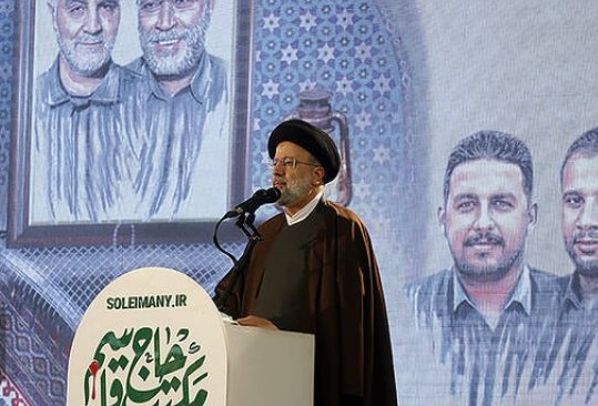 رئيسي: مدرسة الشهيد سليماني ستبقى خالدة والشعب الإيراني سيثأر له