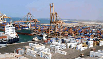 وزيرا النقل والتخطيط يناقشان إمكانية دعم ميناء الحديدة عبر المنظمات الدولية