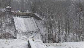 انهيار جسر في بنسلفانيا قبل ساعات من زيارة بايدن