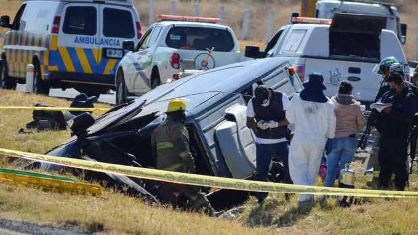 مقتل 12 شخصًا في انقلاب حافلة وسط المكسيك