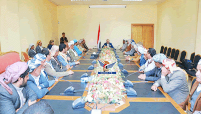 الرئيس المشاط يلتقي مشائخ من مديريتي أرحب ونهم محافظة صنعاء
