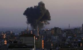 إعلام عبري: سماع دوي انفجار قوي في “تل أبيب”