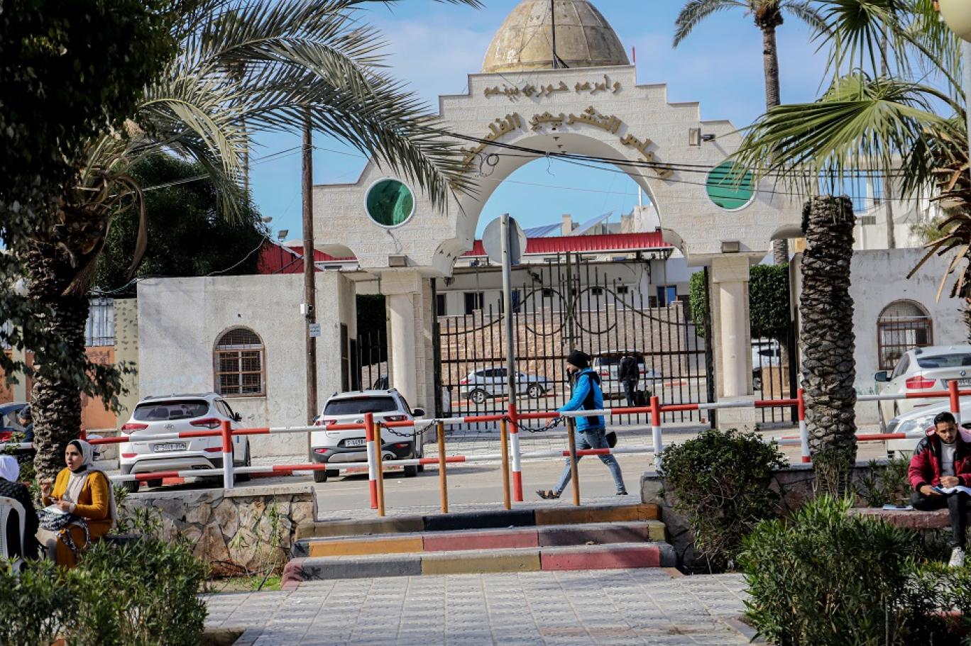 لمن تعود صلاحية إصدار القوانين في غزة؟ لمن تعود صلاحية إصدار القوانين في غزة؟