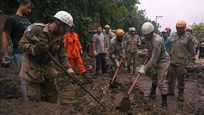 حصيلة قتلى الفيضانات وانزلاقات التربة في البرازيل ترتفع إلى 176