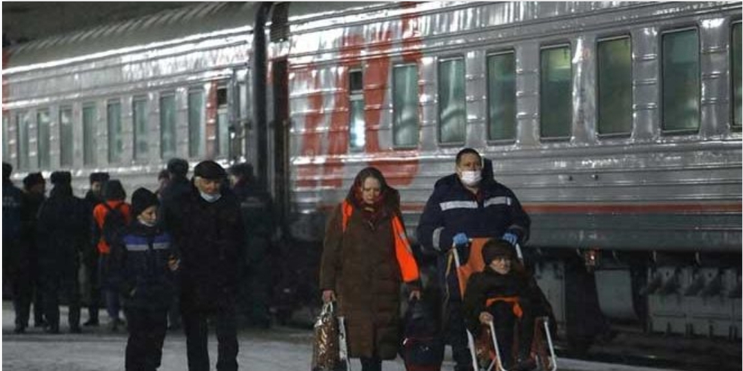 إجلاء 95 ألف شخص من لوغانسك ودونيتسك إلى روسيا