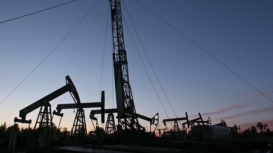 الكرملين يحذر من تداعيات فرض الاتحاد الأوروبي حظرا على النفط الروسي