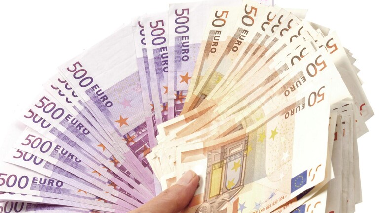 تحذير أوروبي من ارتفاع التضخم لفترة طويلة بسبب الحرب في أوكرانيا تحذير أوروبي من ارتفاع التضخم لفترة طويلة بسبب الحرب في أوكرانيا