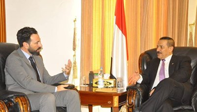 وزير الخارجية يلتقي المدير الإقليمي للجنة الدولية للصليب الأحمر
