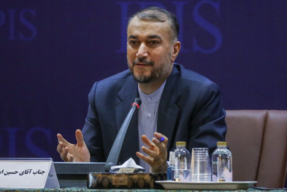 وزير خارجية إيران : يجب معالجة جذور الأزمة الأوكرانية الحالية