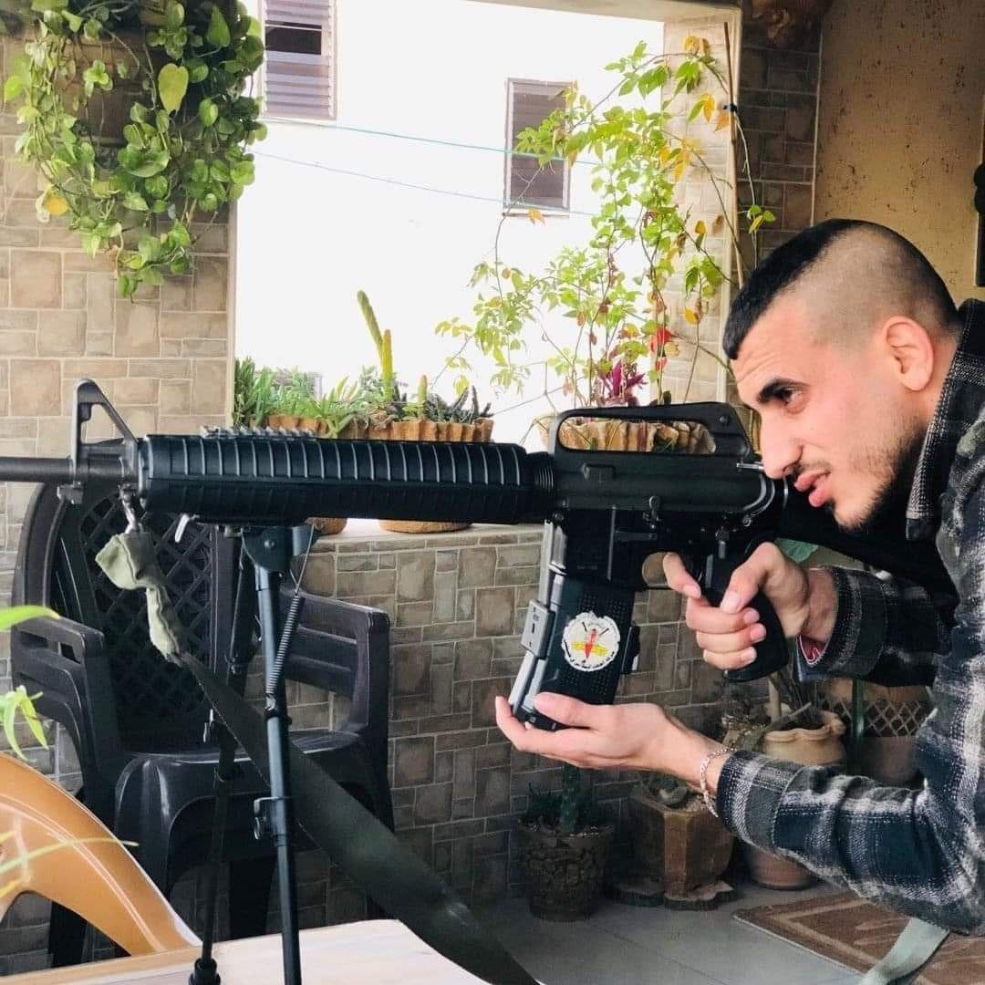 استشهاد مقاوم من كتيبة جنين خلال تصديه لاقتحام قوات الاحتلال منزل منفذ عملية “تل أبيب”