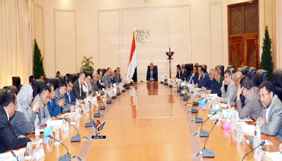 مجلس الوزراء يقر في اجتماعه الاستثنائي خطة الإنفاق للنصف الأول من السنة المقبلة مجلس الوزراء يقر في اجتماعه الاستثنائي خطة الإنفاق للنصف الأول من السنة المقبلة