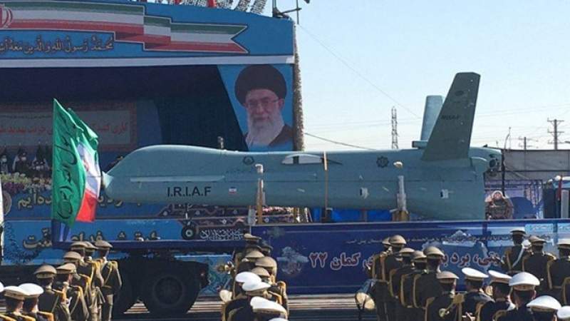 إيران تعرض أحدث إنجازاتها العسكرية