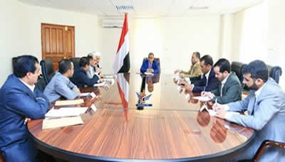 اجتماع برئاسة رئيس الوزراء يقر استيراد كميات من الغاز للقطاعات التجارية والصناعية والنقل
