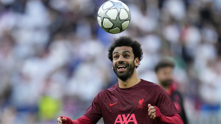 محمد صلاح يحصد جائزة جديدة وليفربول يهنئ “الفرعون المصري”