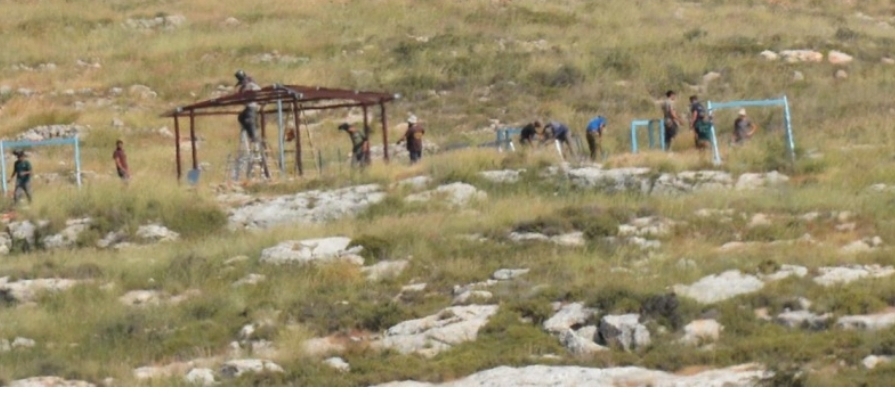 مستوطنون يشرعون ببناء معرش في خربة الفارسية