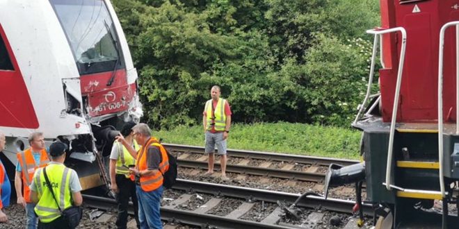 إصابة 50 شخصاً جراء اصطدام قاطرة بقطار ركاب في سلوفاكيا