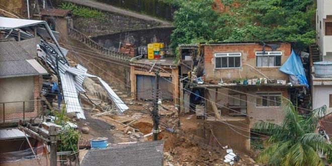 مصرع 128 شخصاً جراء الأمطار الغزيرة في البرازيل