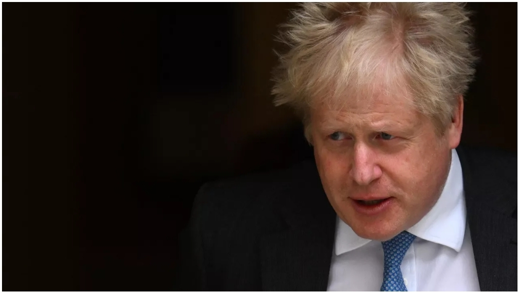 المحافظون يصوتون على سحب الثقة من جونسون في قيادة الحزب