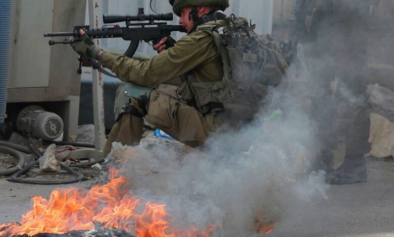 إصابة فلسطينيَين برصاص قوات الاحتلال الصهيوني جنوب الضفة الغربية