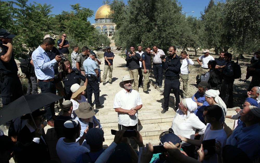 مستوطنون يقتحمون الأقصى بحماية قوات الاحتلال