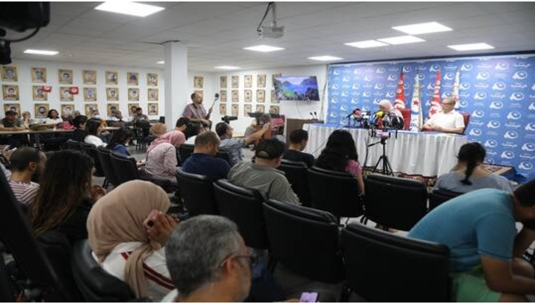 “النهضة” التونسية تدعو لمقاطعة الاستفتاء على مشروع الدستور