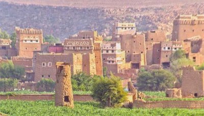 محافظ الجوف يدشن العمل بمشروع سفلتة خط سفيان برط
