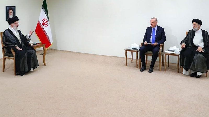 السيد خامنئي لأردوغان: أي هجوم عسكري تركي في شمال سوريا سيضر أنقرة