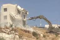 الاحتلال يهدم ستة منازل لعائلات أسرى فلسطينيين منذ بداية العام الجاري