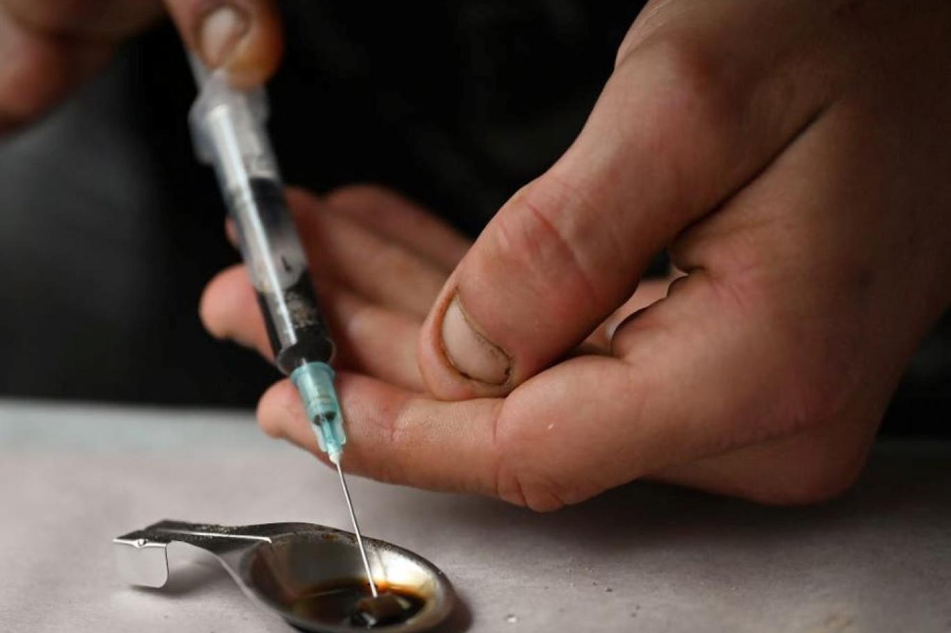 العالم يتعاطى لكي ينسى..!