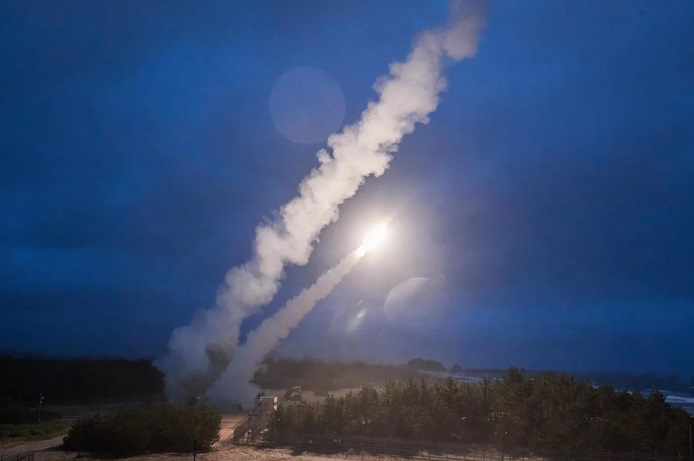 كوريا الشمالية تطلق صاروخي كروز باتجاه البحر الأصفر