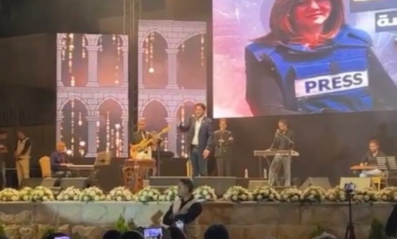 لوقوفه الدائم إلى جانب فلسطين:وزارة الثقافة الفلسطينية تكرم الفنان معين شريف