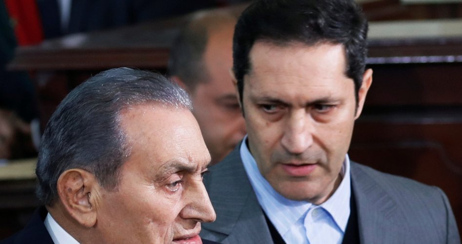 علاء مبارك: هل يواجه تهمة سب وقذف بسبب تعليقات حول حريق كنيسة أبو سيفين؟