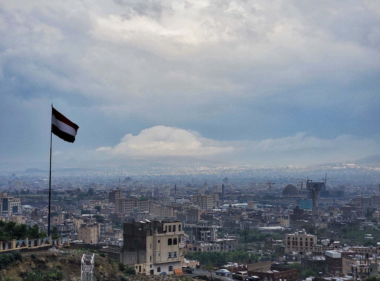 صنعاء: لن نقبل أي إخلال بالهدنة.. وعلى العدوان إطلاق السفن المحتجزة